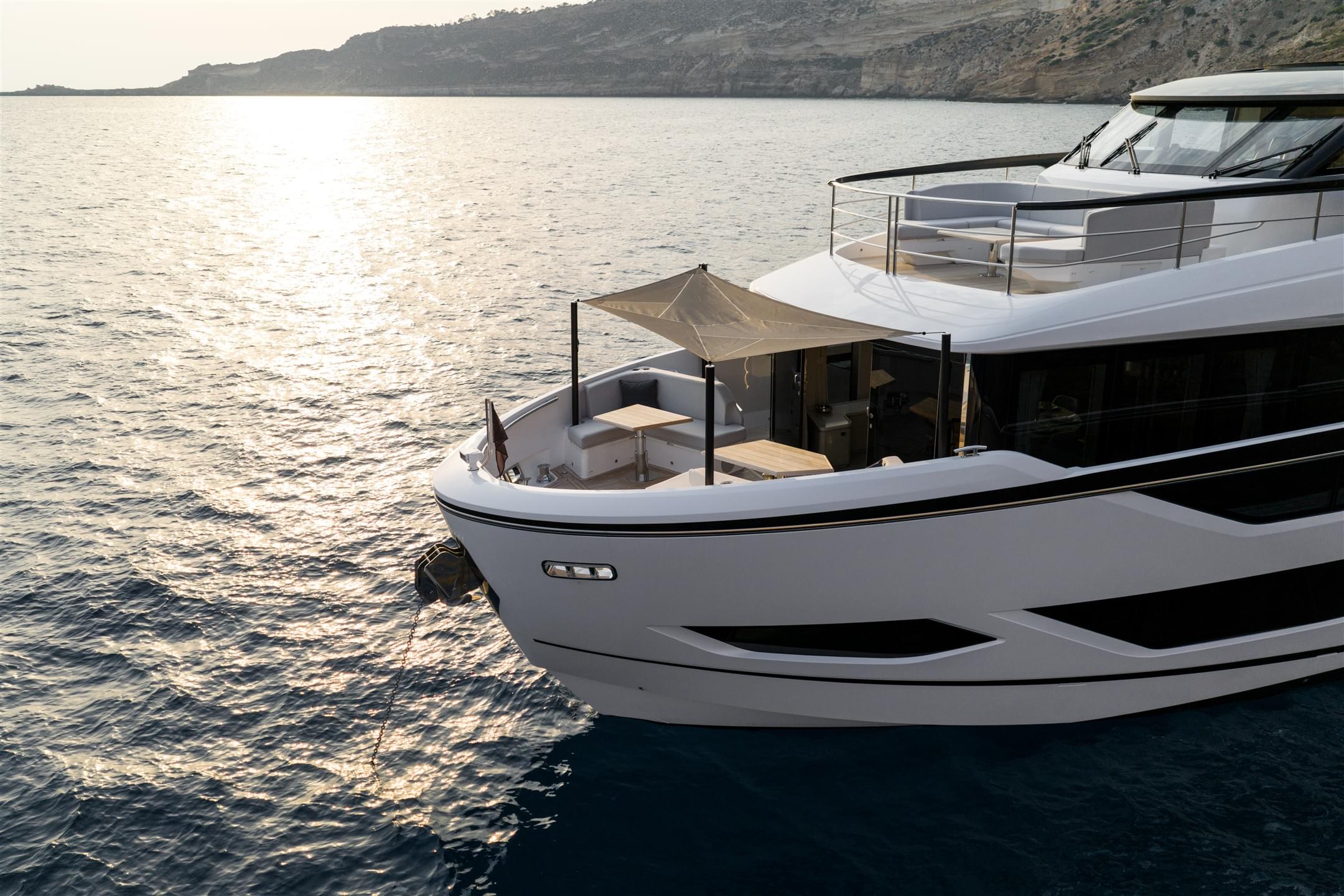 82 Ocean Enclosed