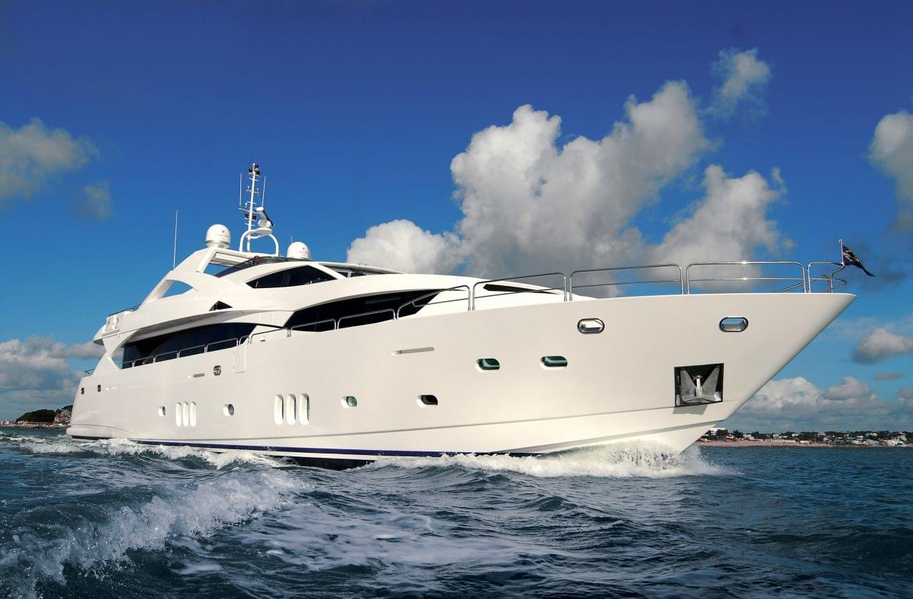 34M YACHT