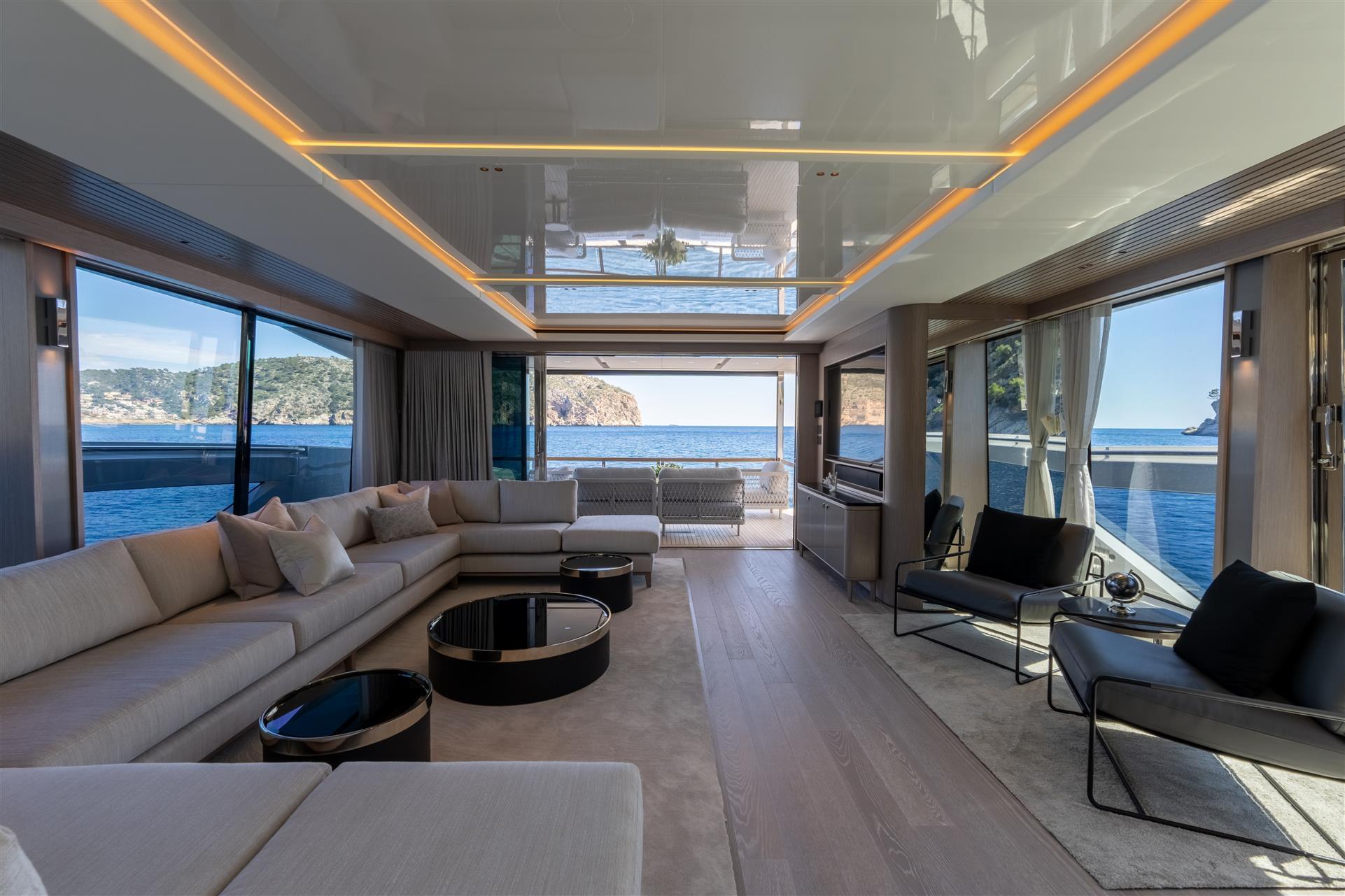 90 Ocean Enclosed