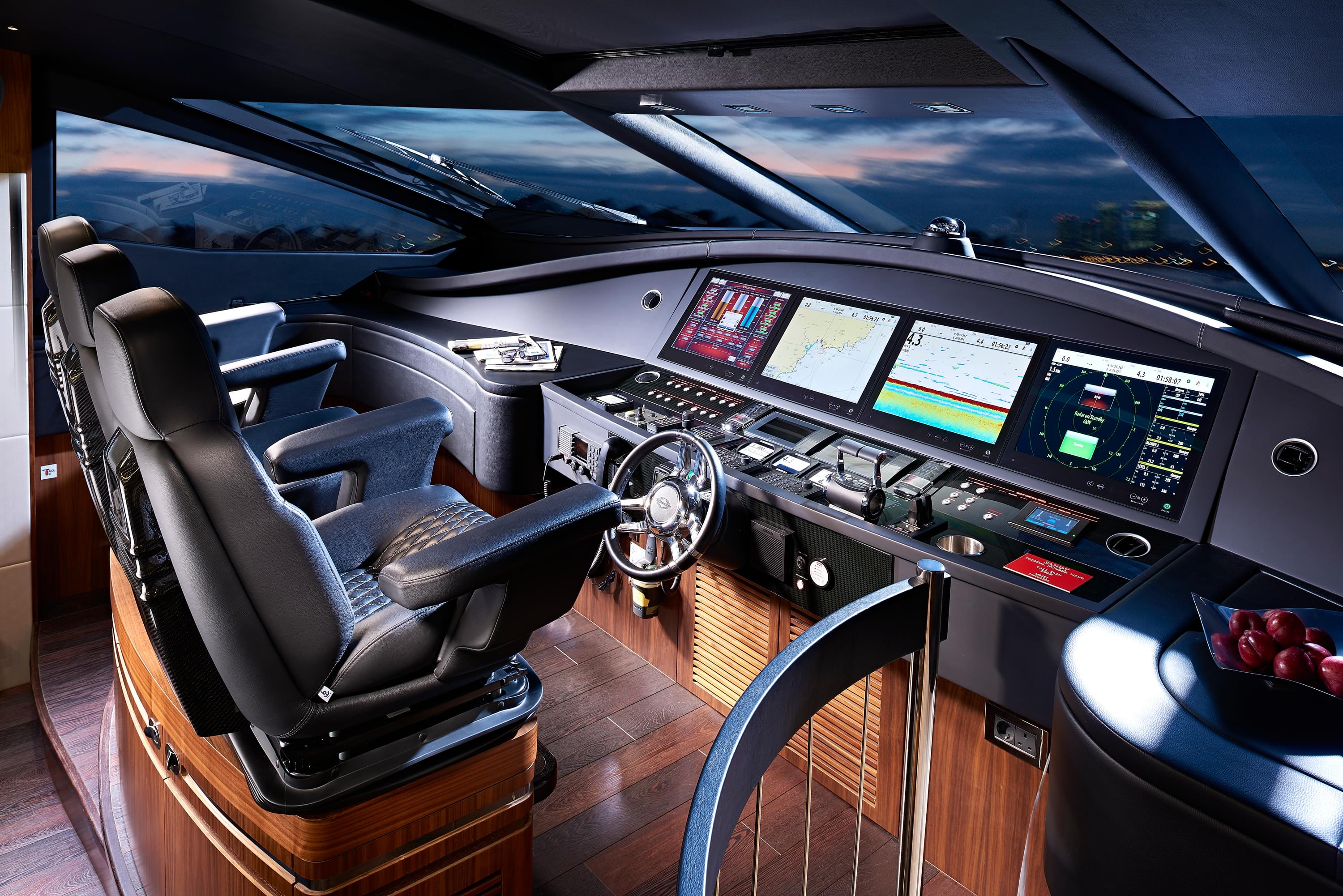 101 SPORT YACHT
