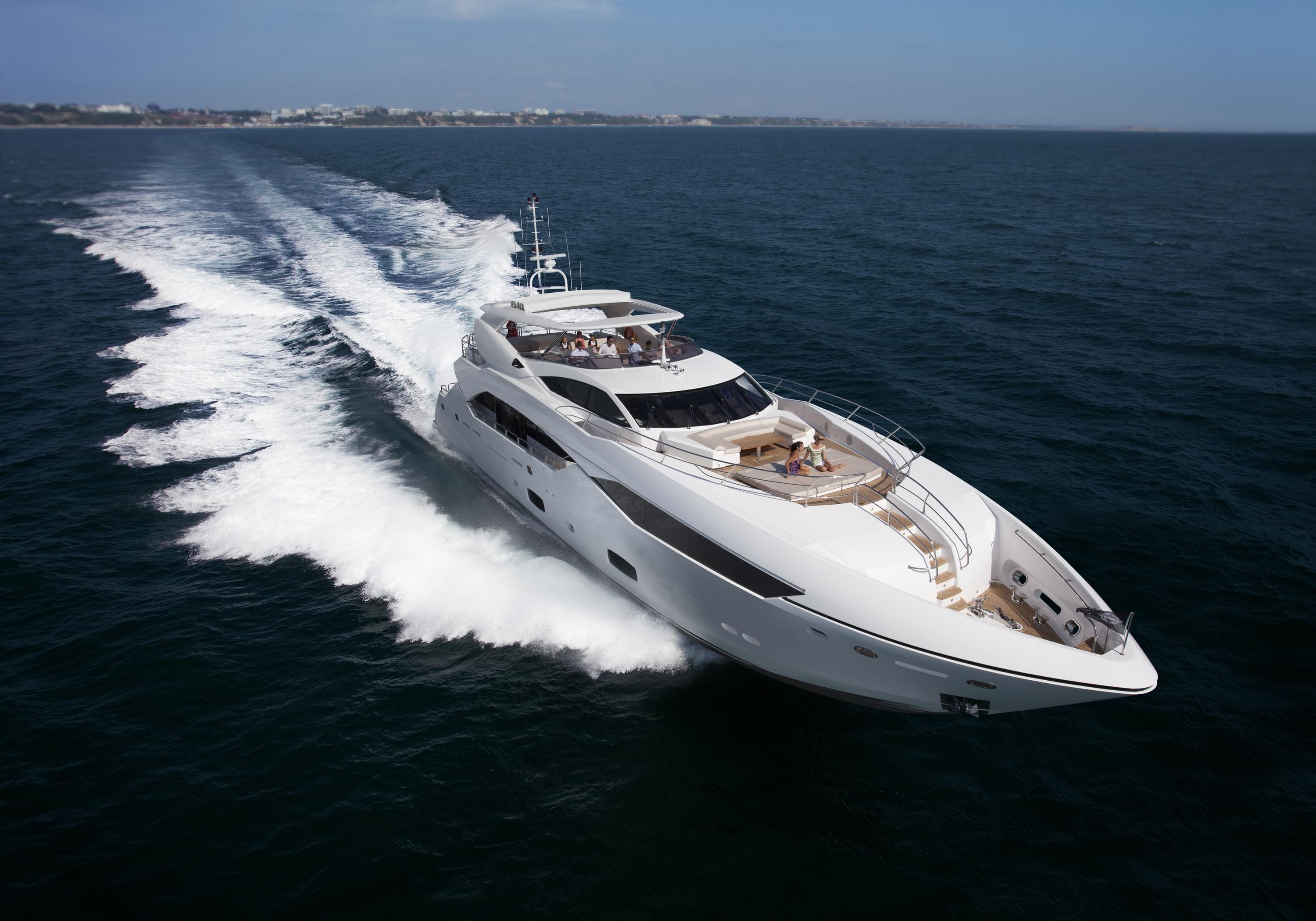 115 SPORT YACHT