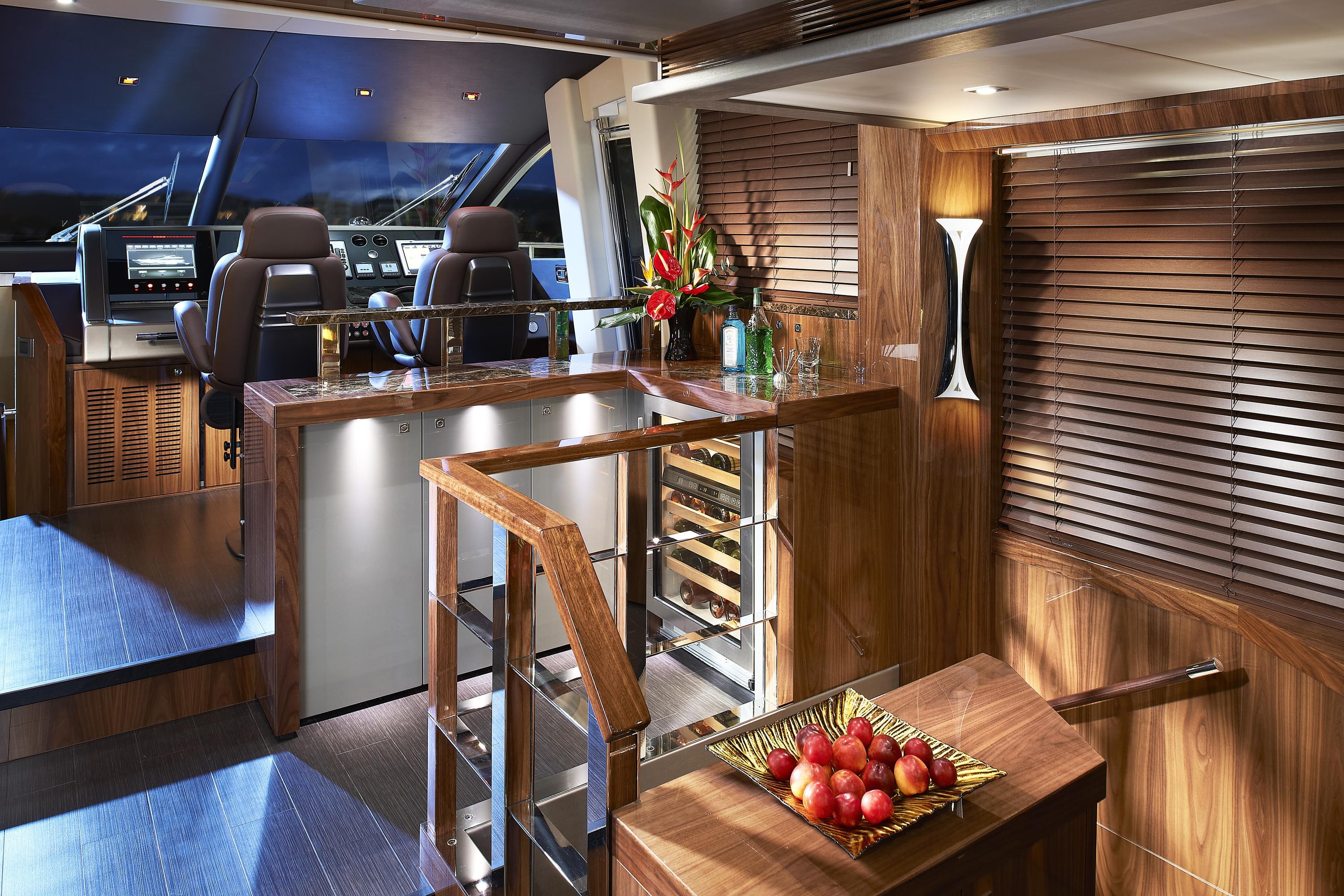 28M YACHT