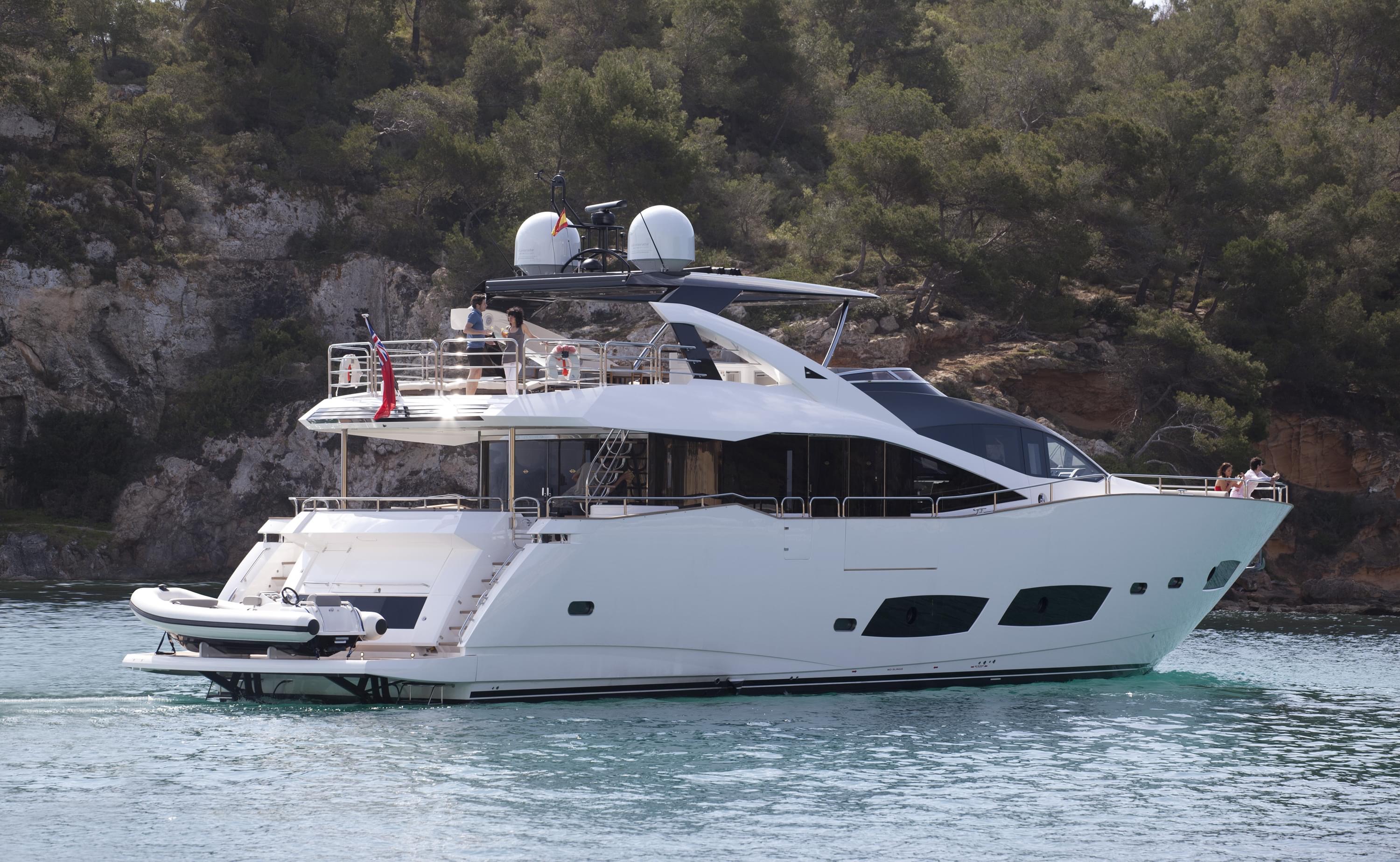 28M YACHT