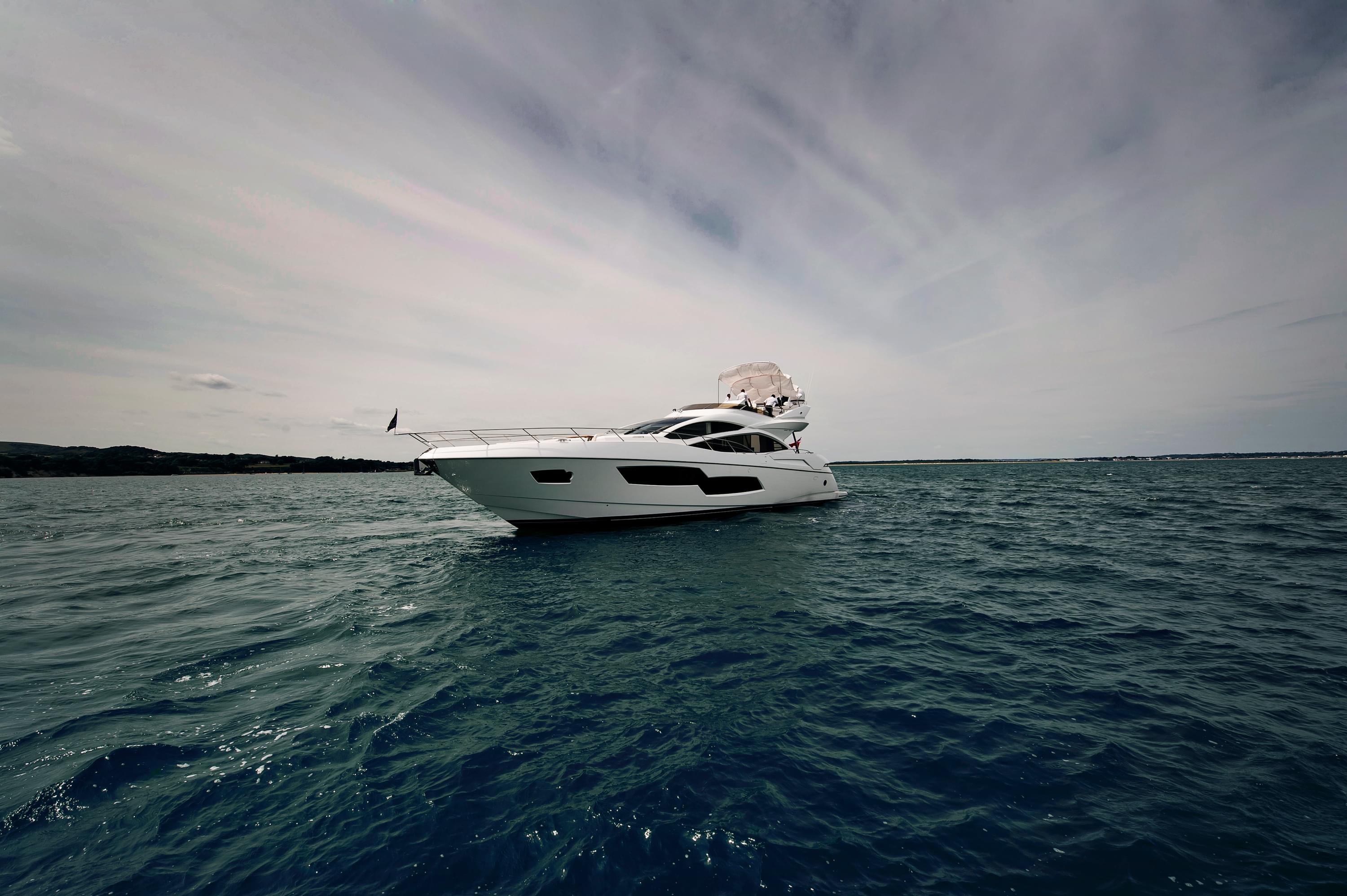 80 SPORT YACHT