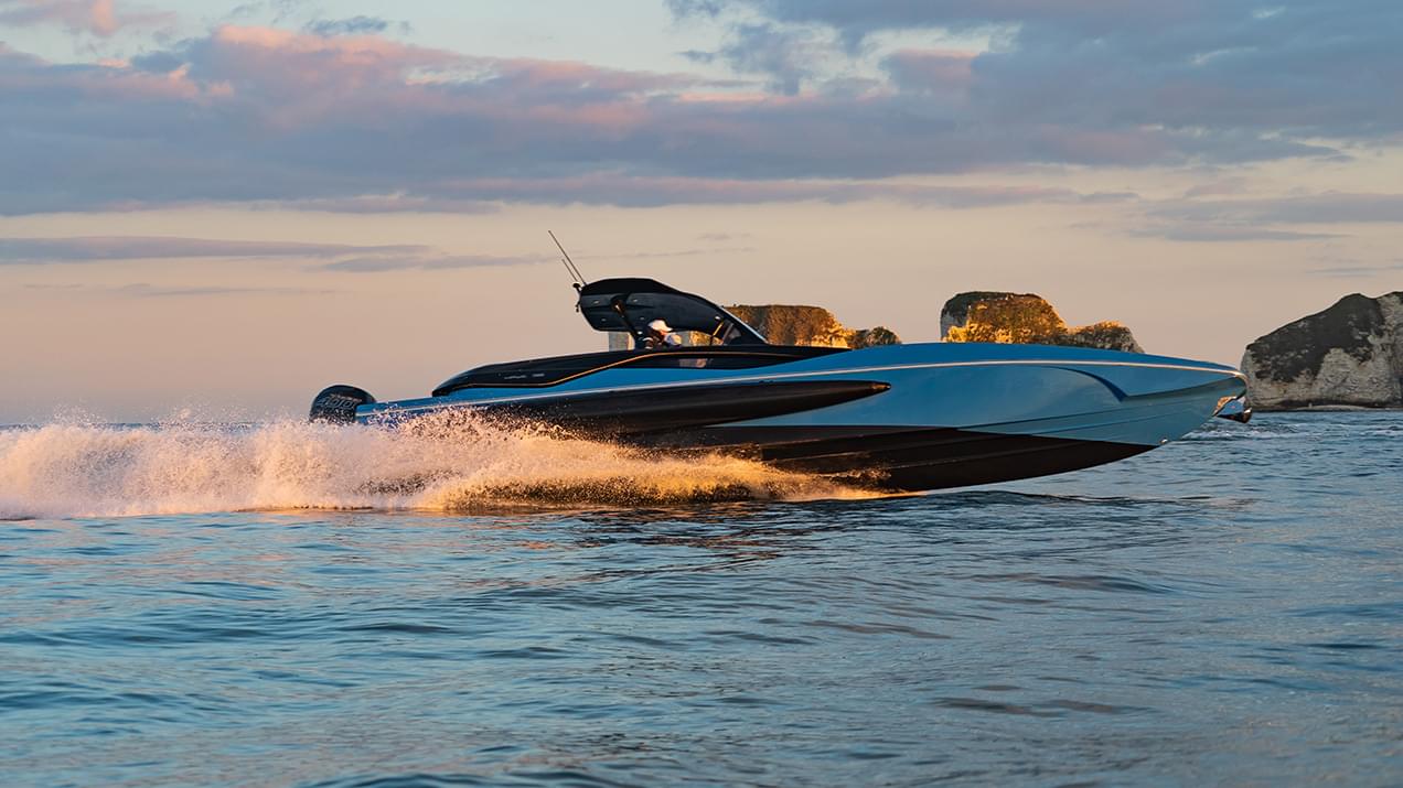 Hawk 38