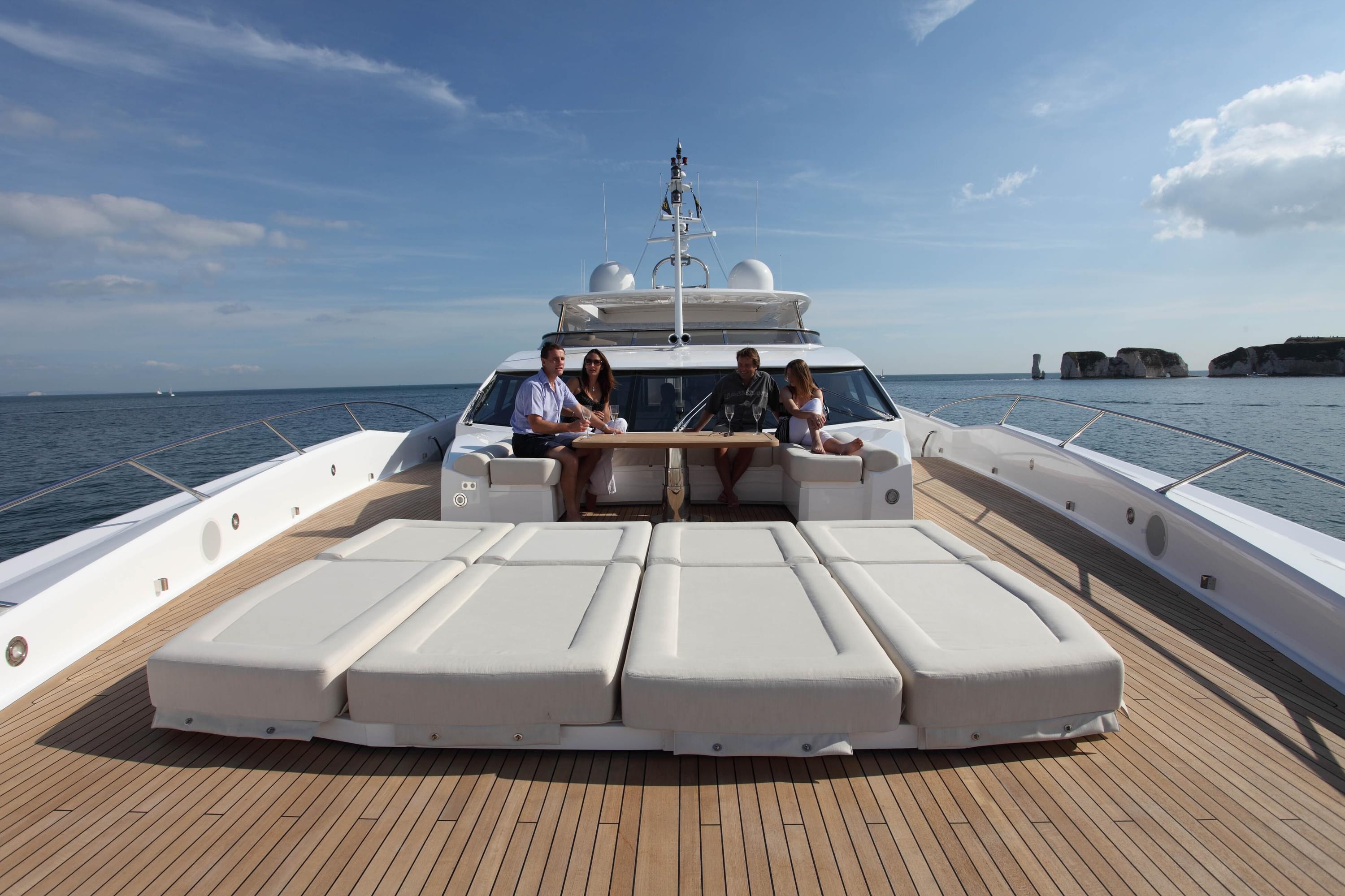 130 SPORT YACHT