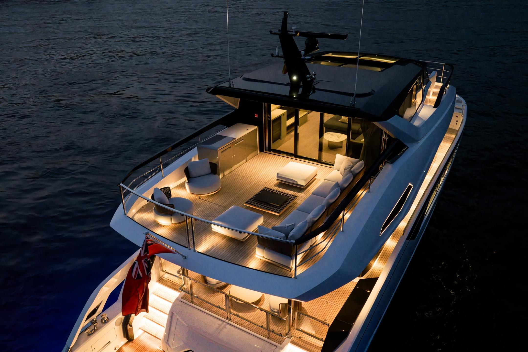 82 Ocean Enclosed