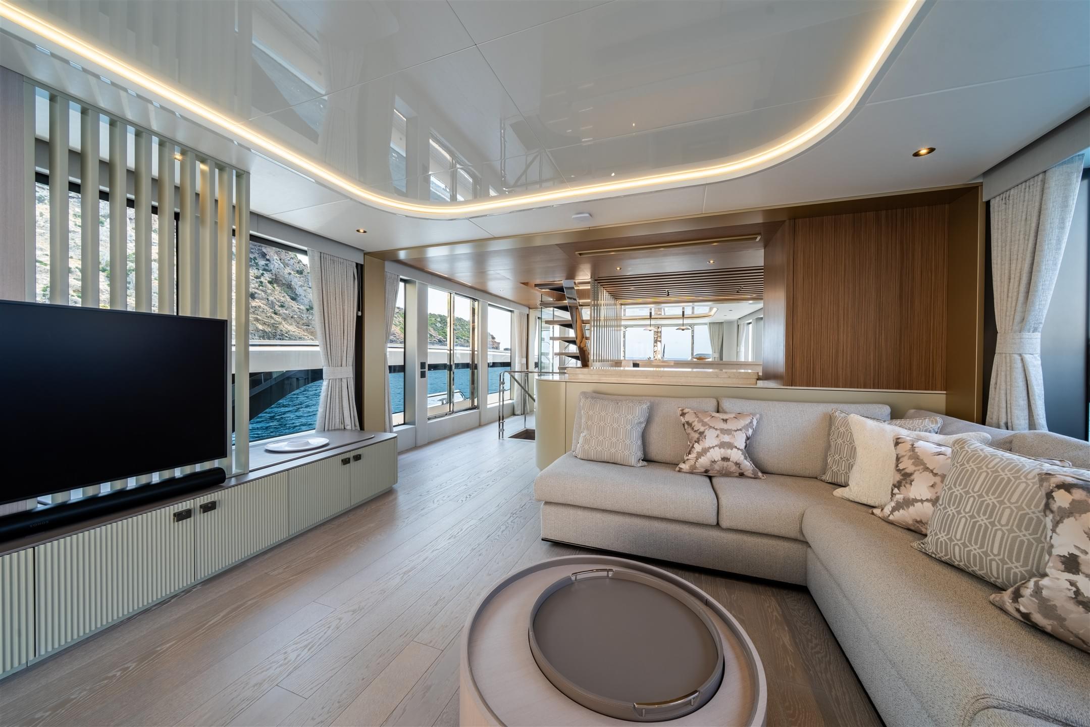 82 Ocean Enclosed