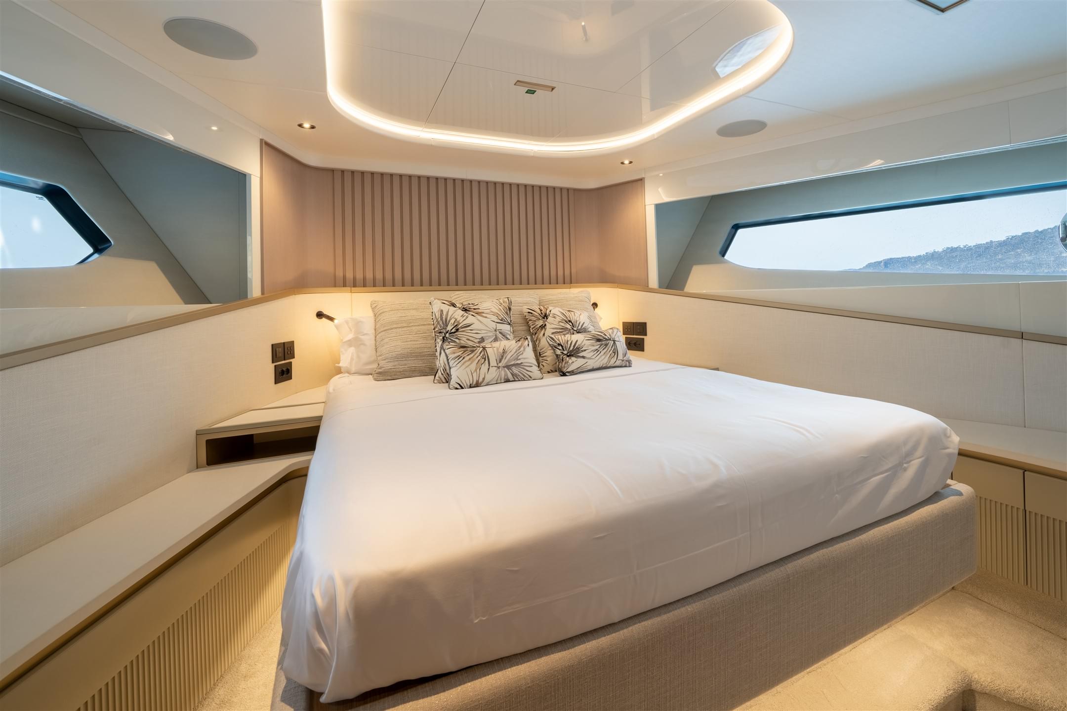 82 Ocean Enclosed