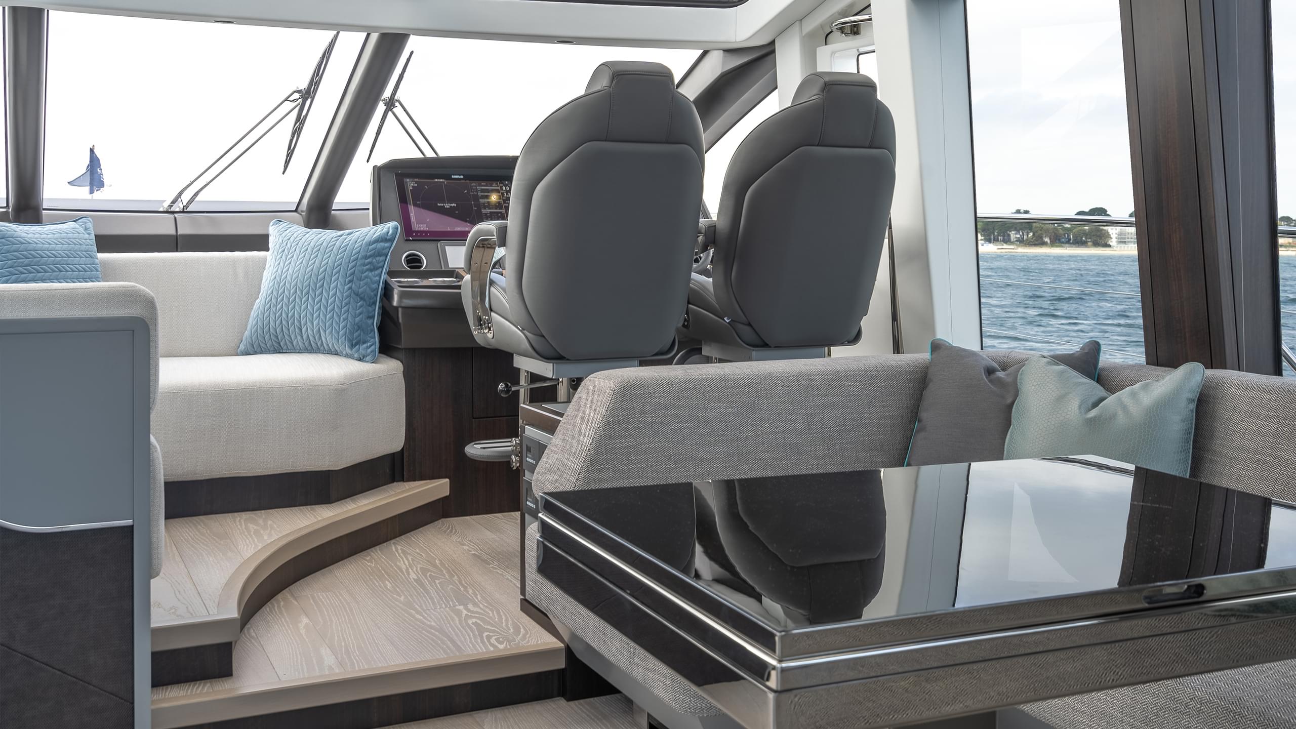 74 Sport Yacht XPS