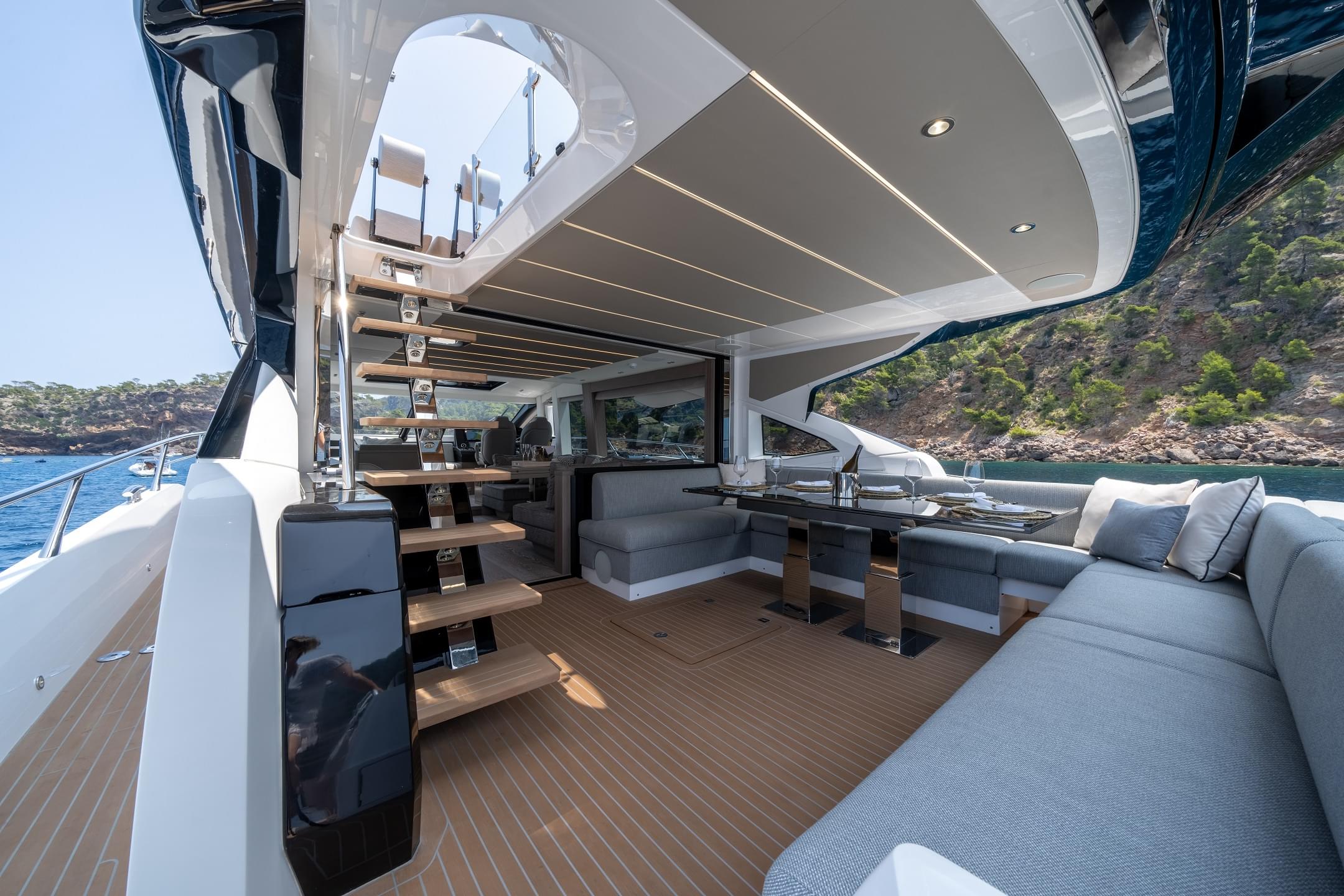 75 Sport Yacht