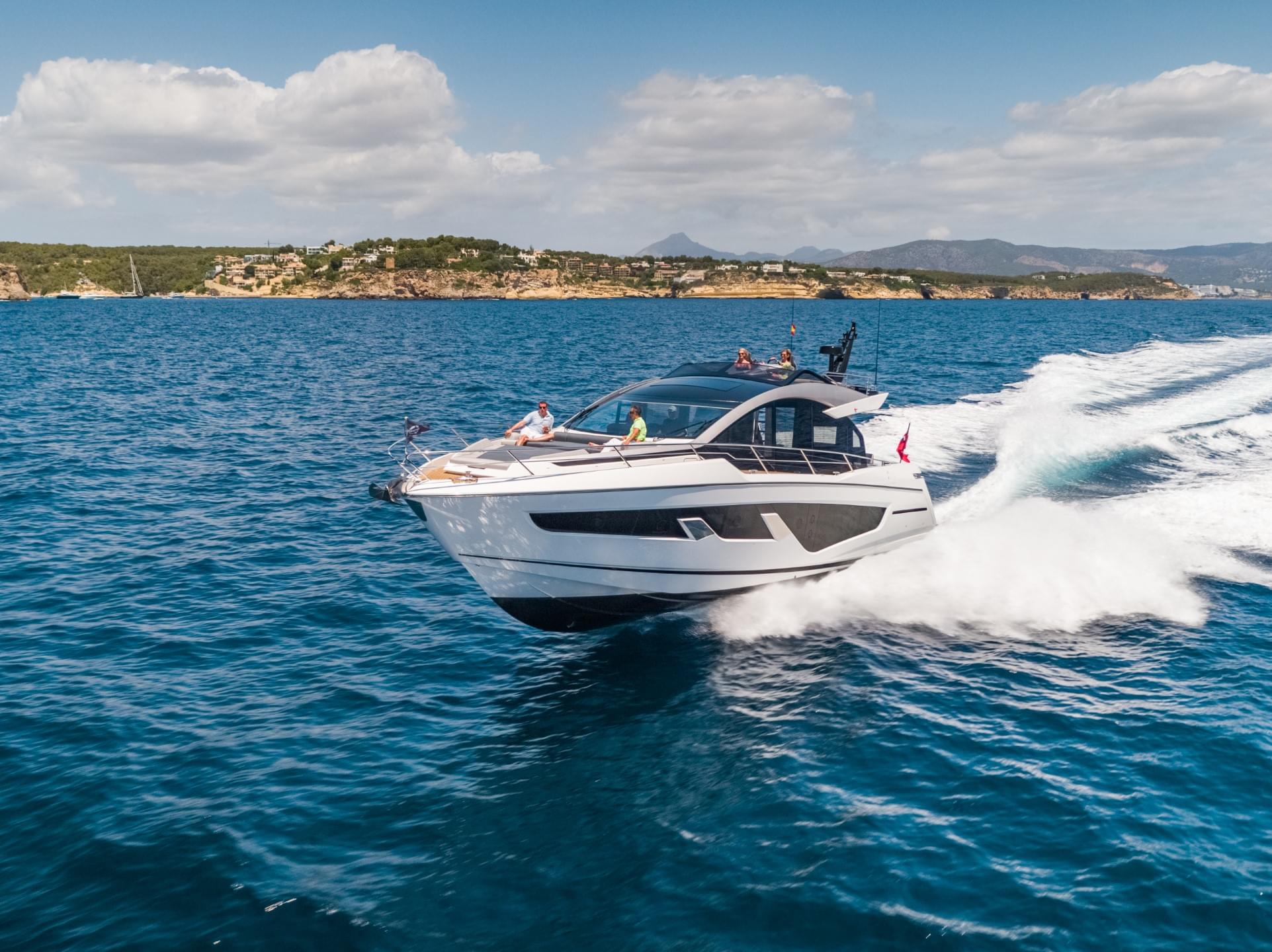 65 Sport Yacht