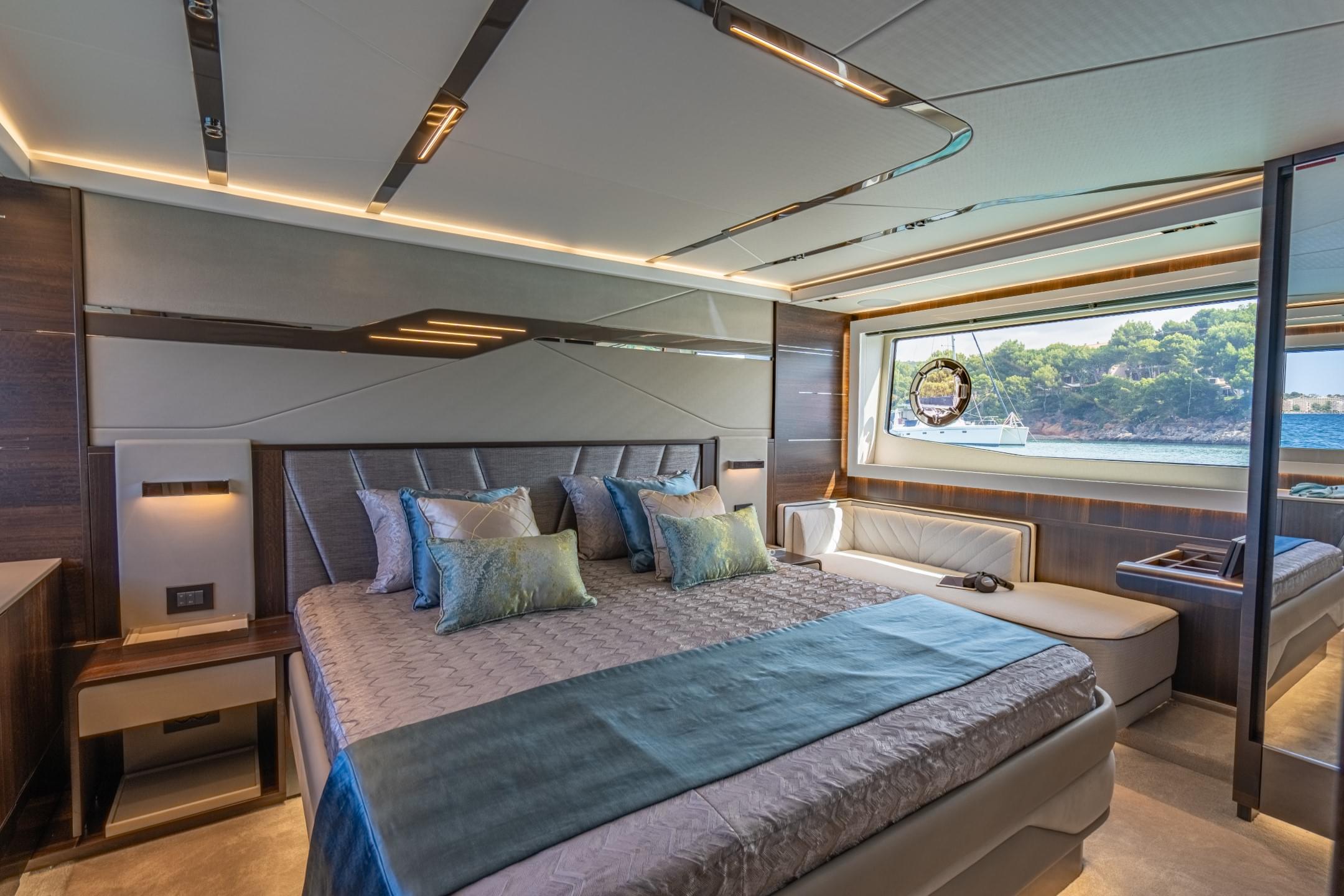 65 Sport Yacht