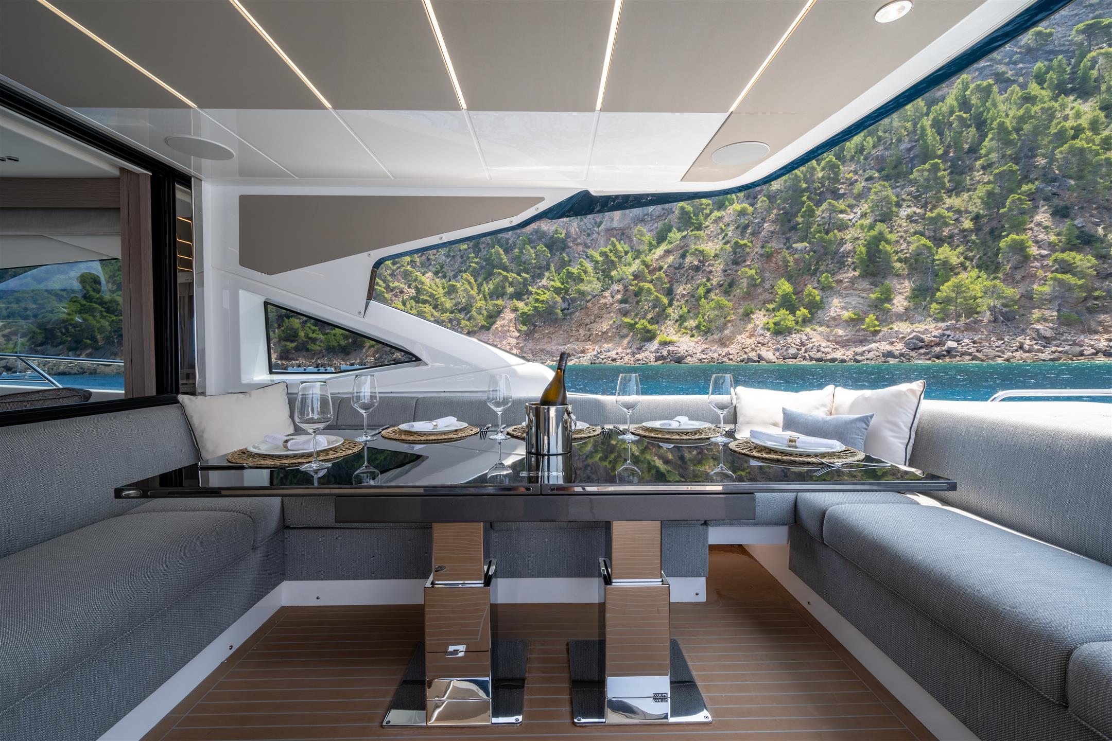 75 Sport Yacht