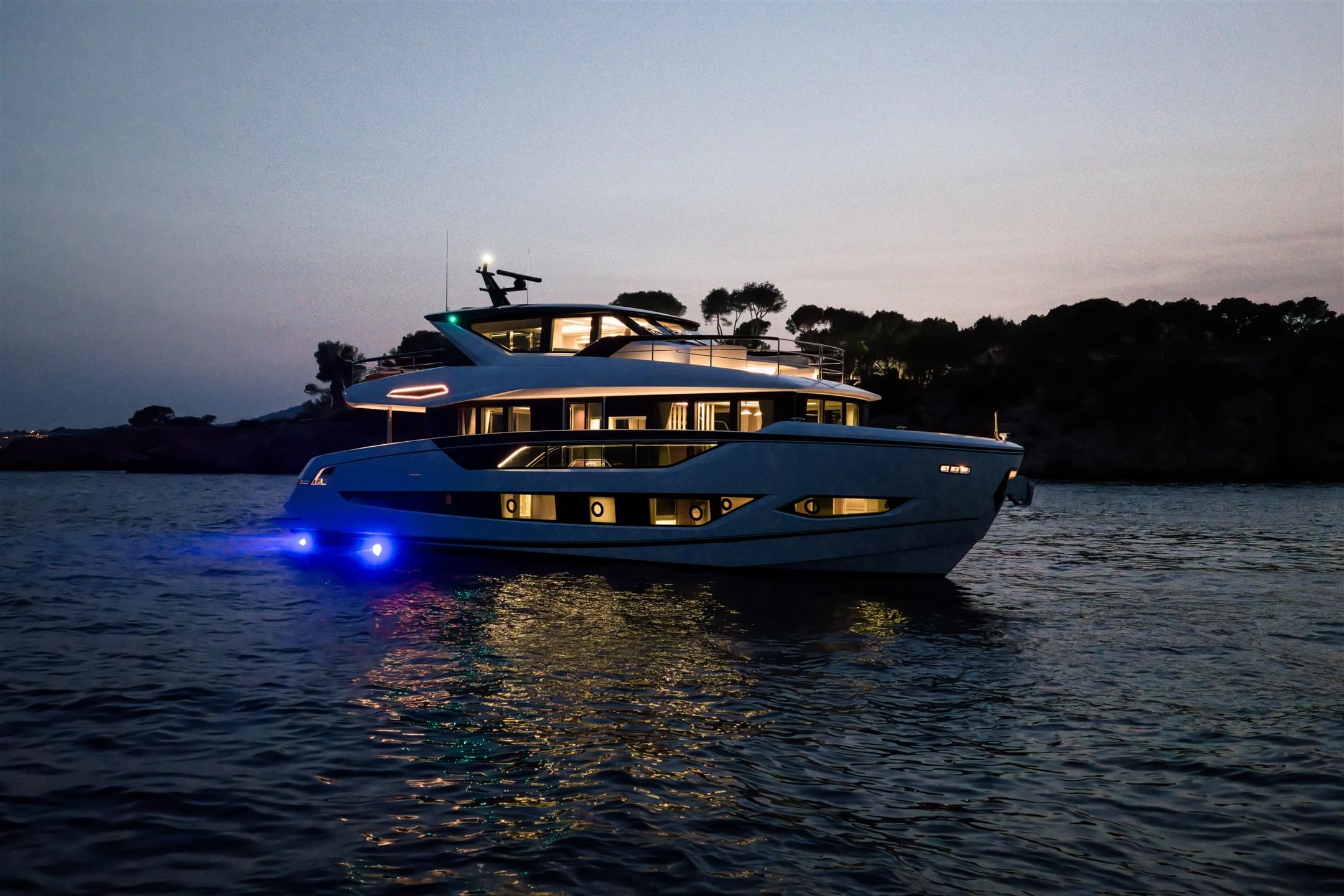82 Ocean Enclosed