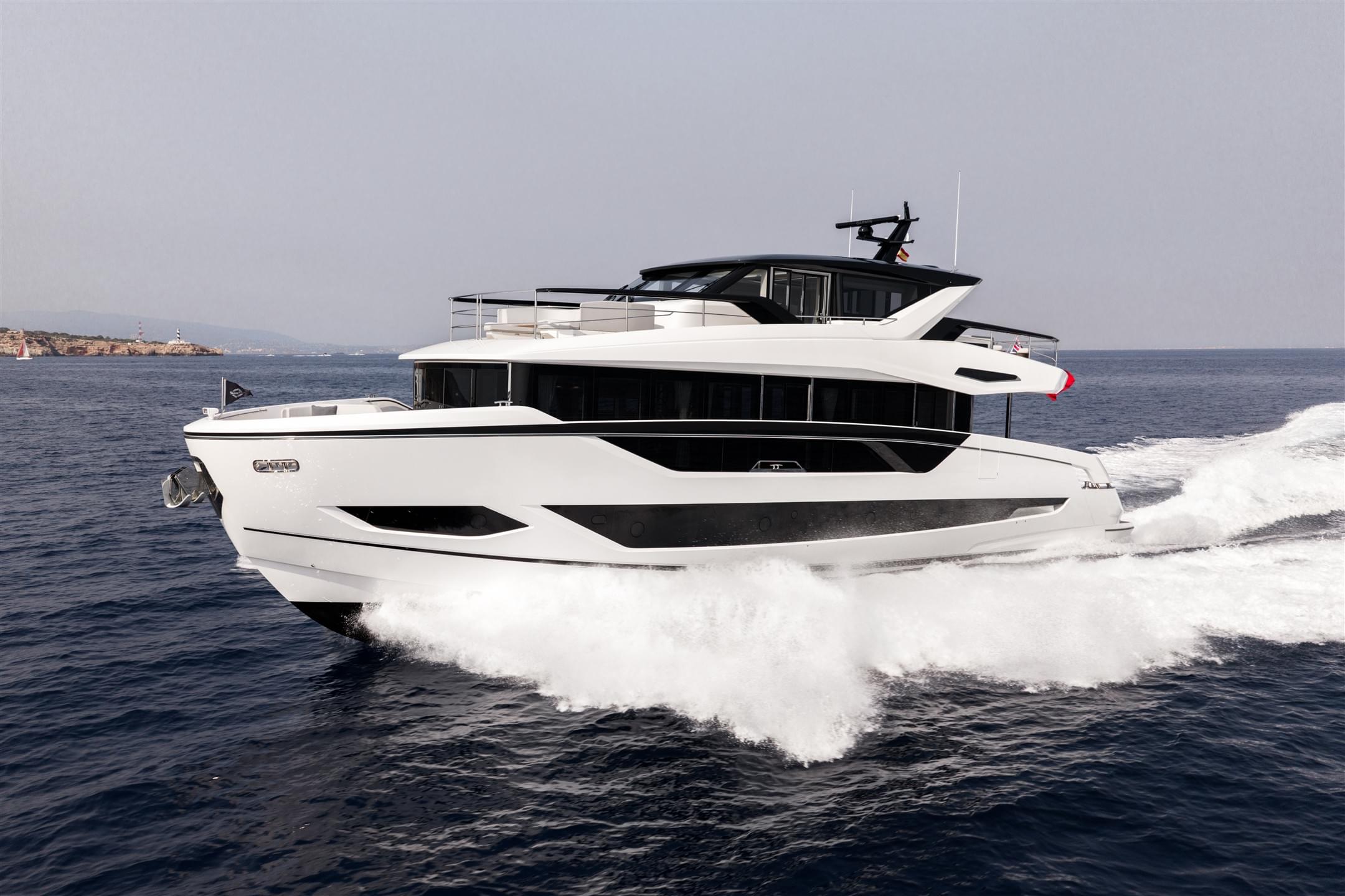 82 Ocean Enclosed