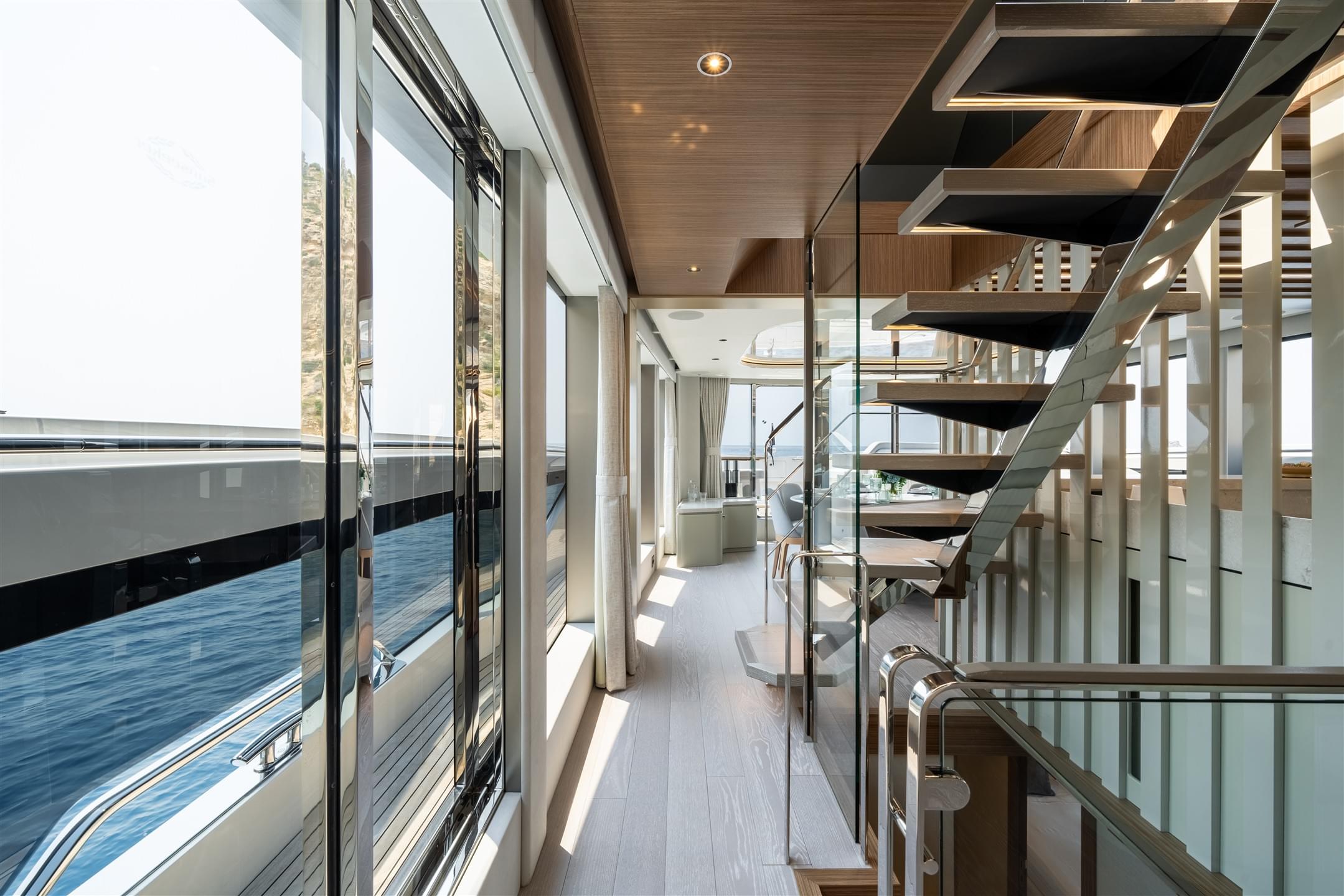 82 Ocean Enclosed