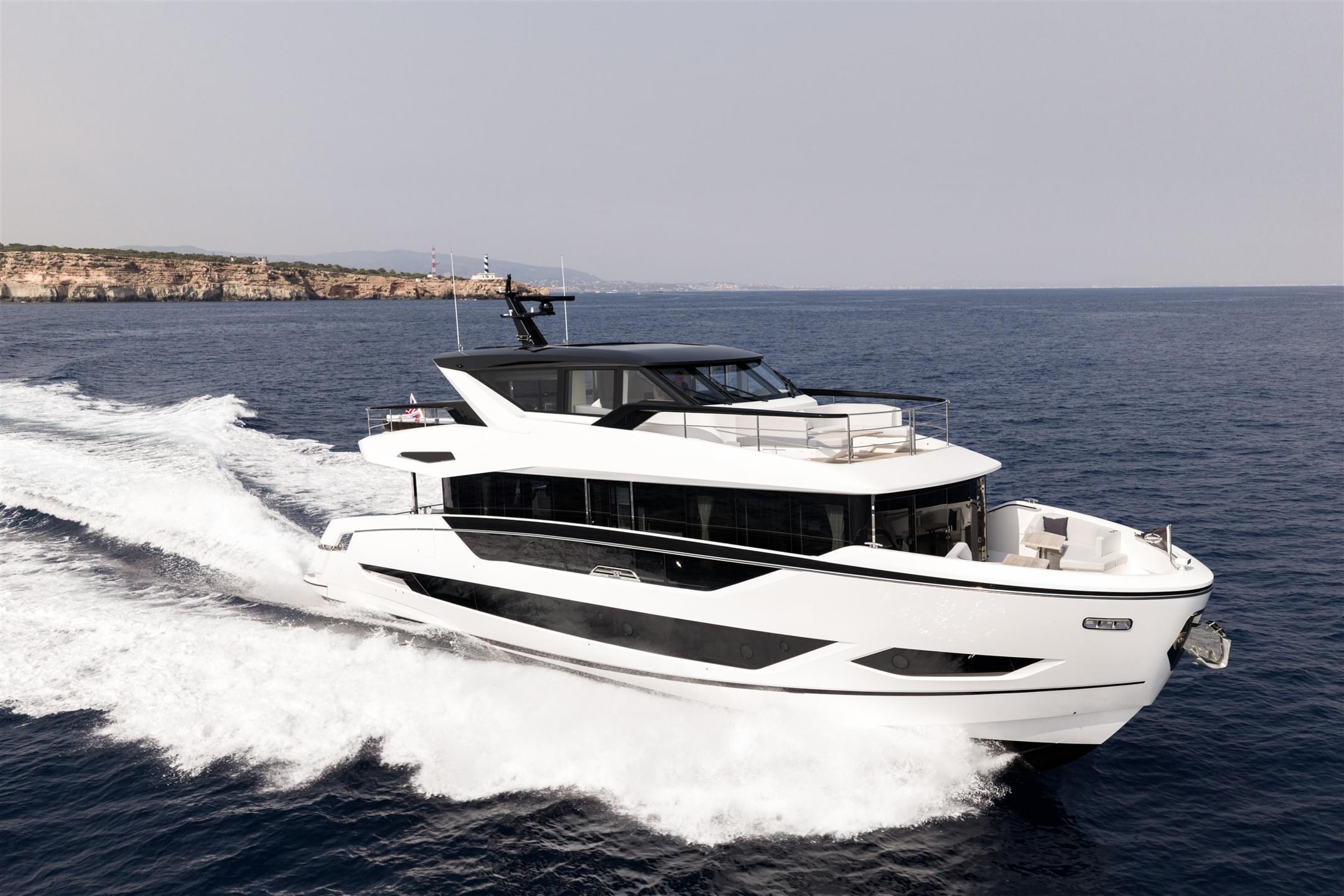 82 Ocean Enclosed