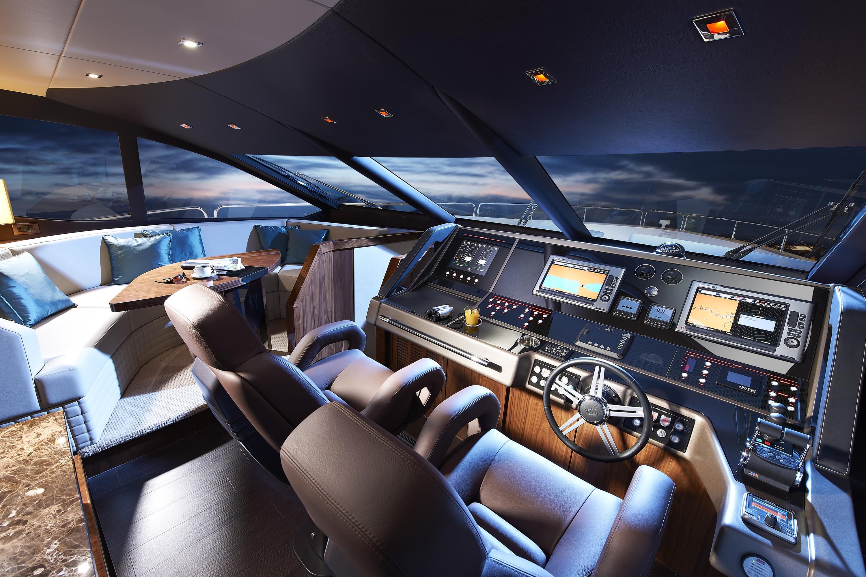 28M YACHT