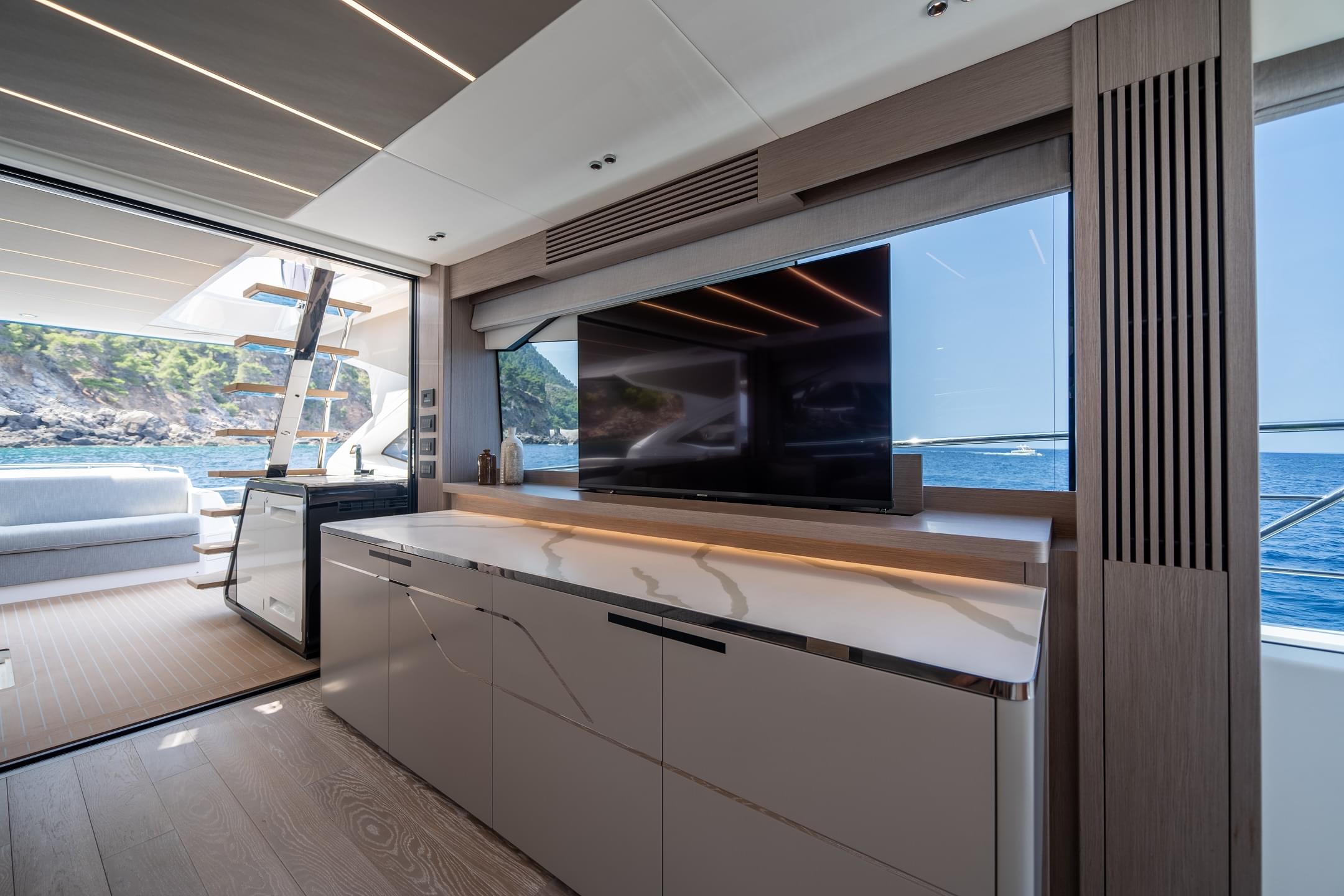 75 Sport Yacht