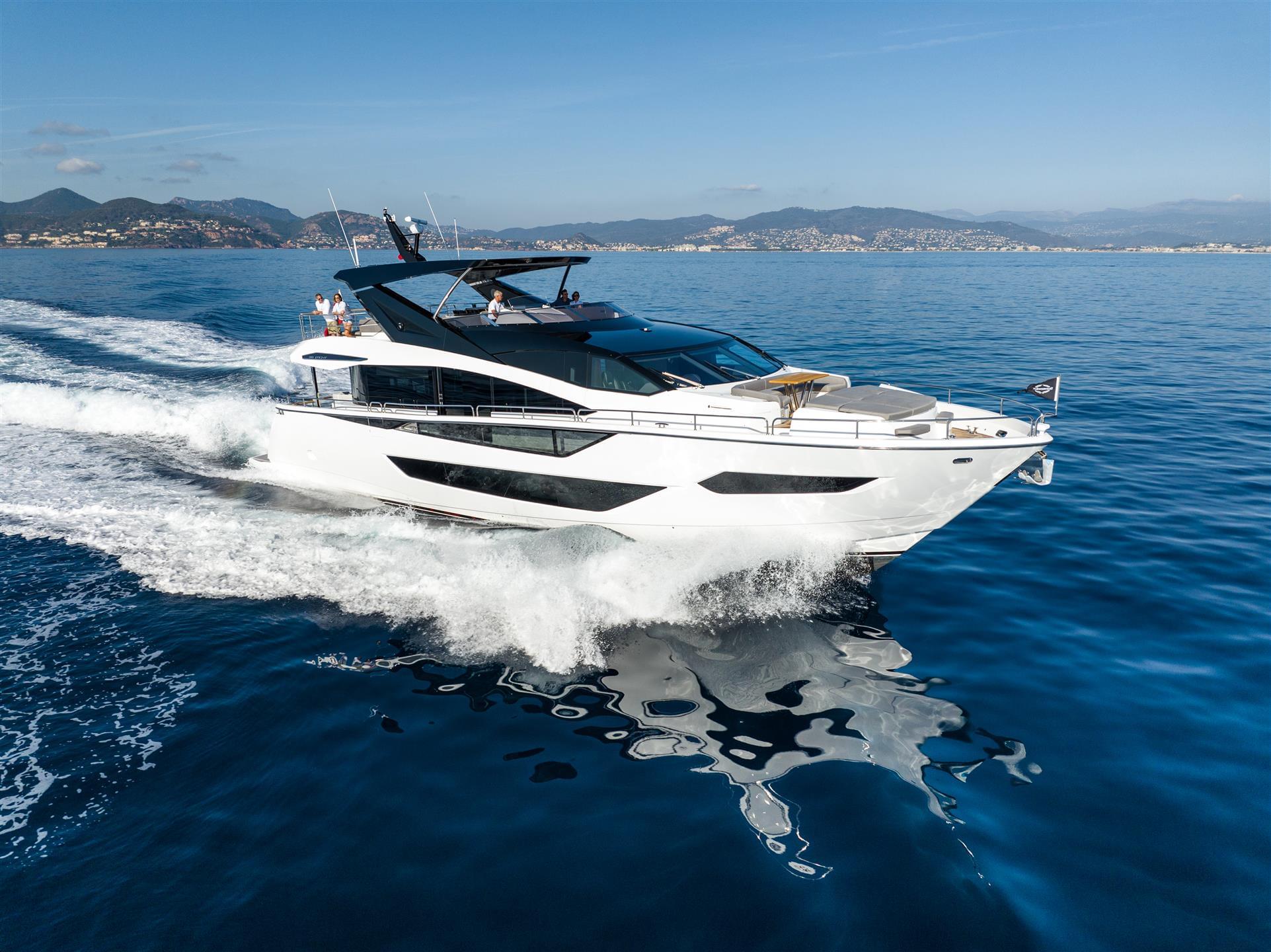 Yacht