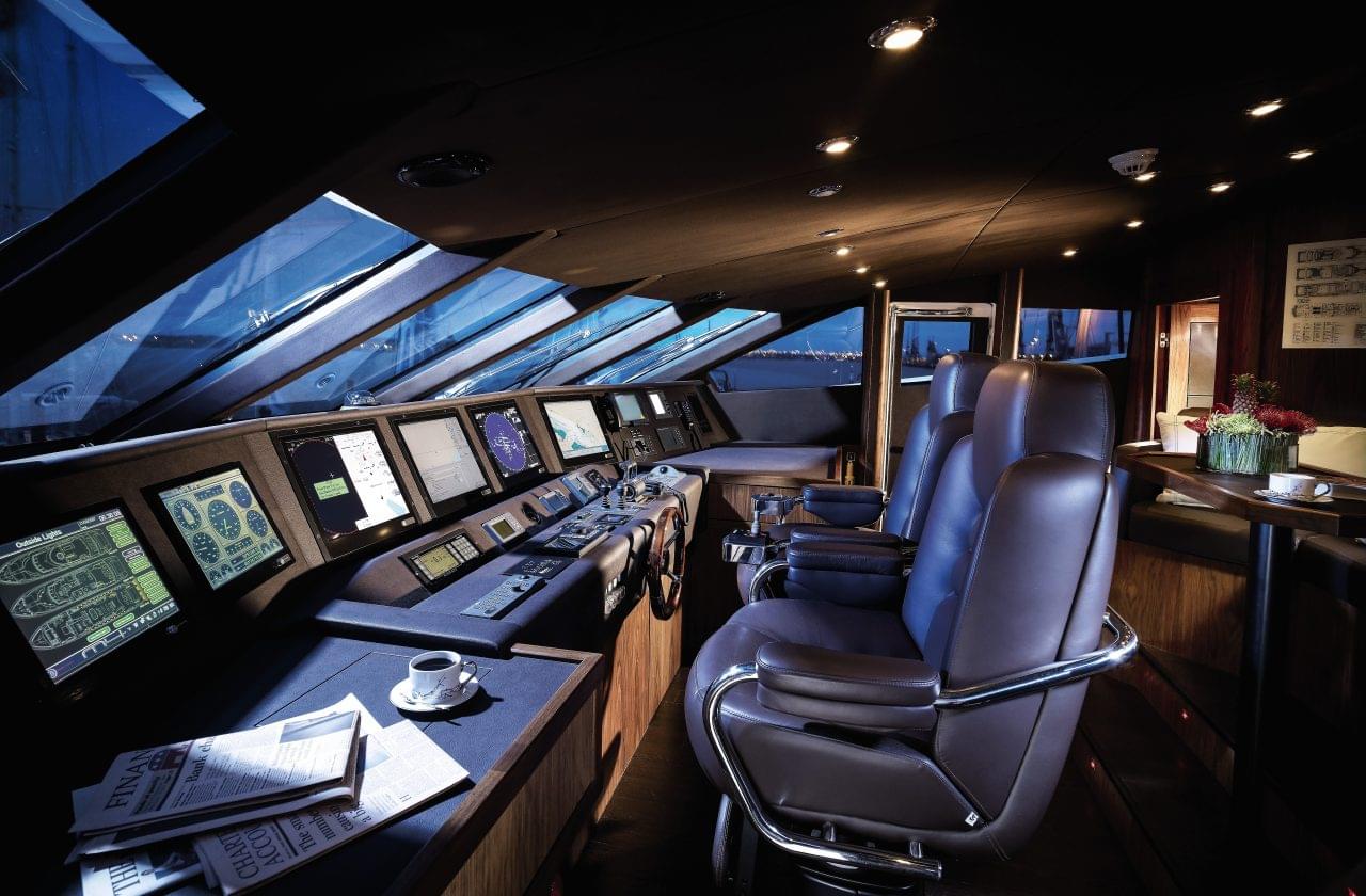 40M YACHT
