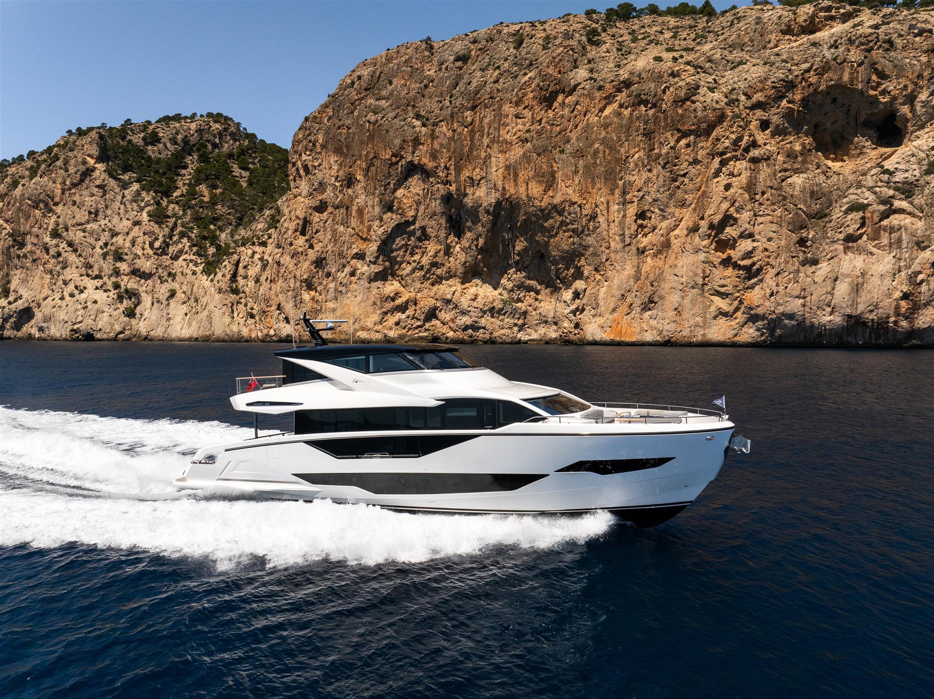 90 Ocean Enclosed