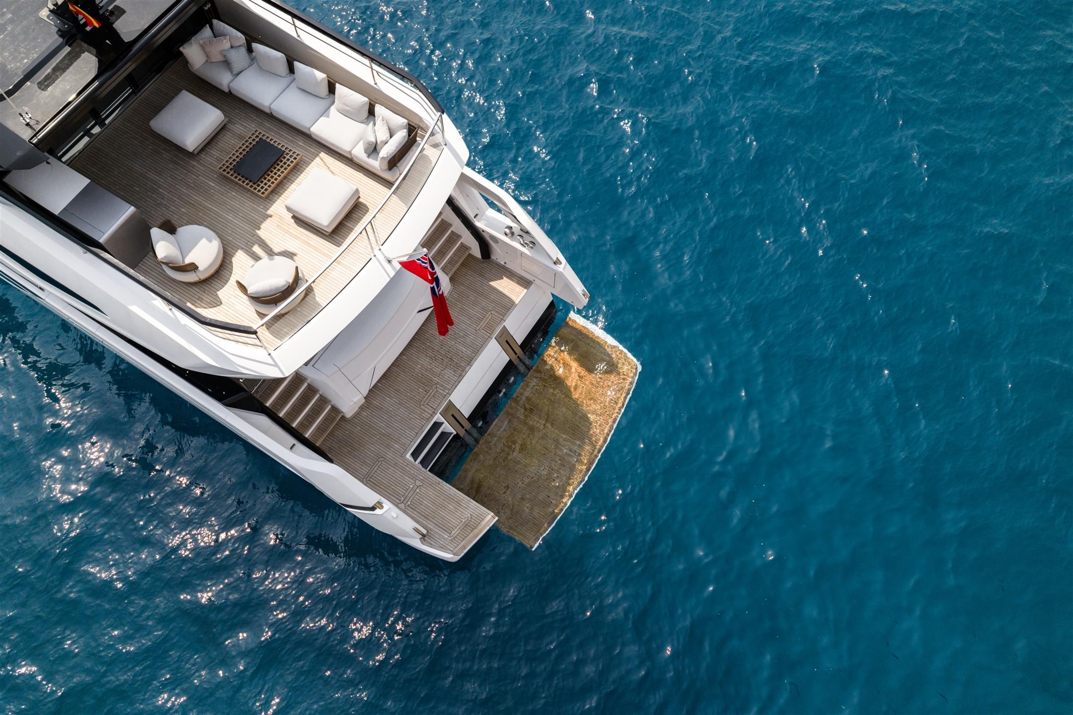 82 Ocean Enclosed