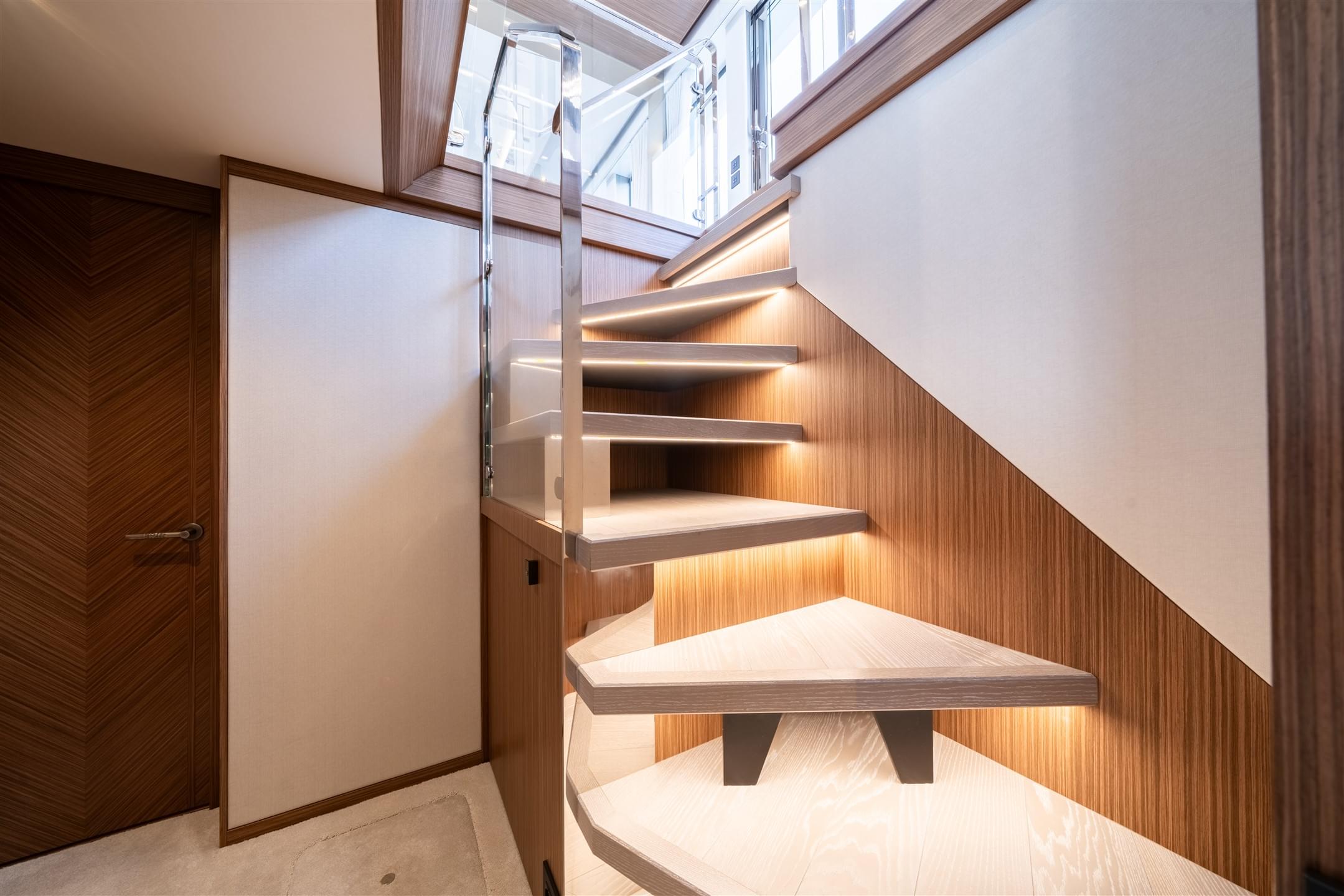 82 Ocean Enclosed