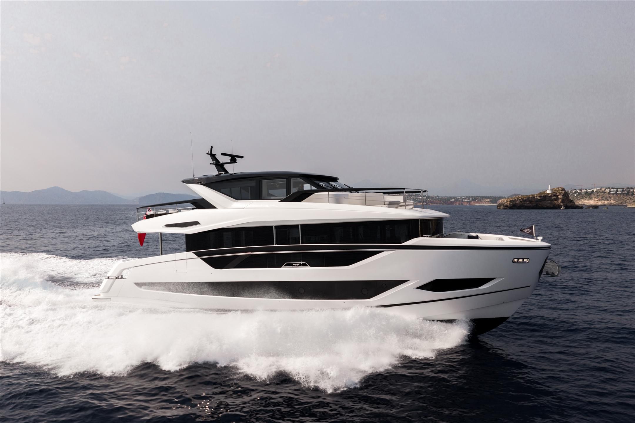 82 Ocean Enclosed