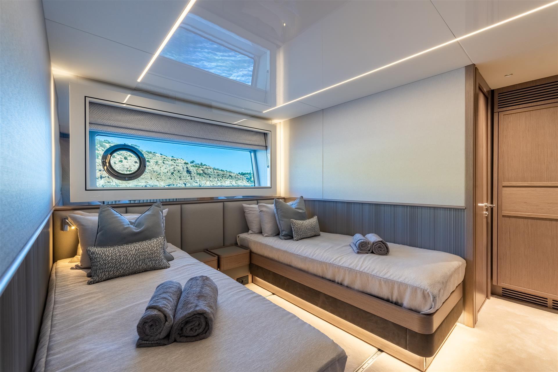 90 Ocean Enclosed