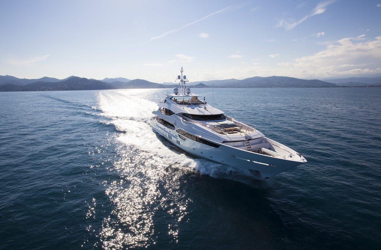 155 YACHT