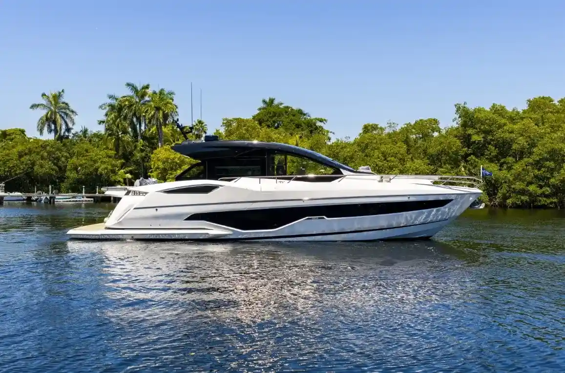 Sunseeker Predator 55